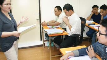 Tuyển giảng viên sang Lào dạy tiếng Việt lương 720 USD/tháng