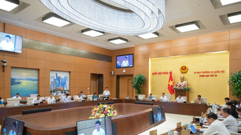 សម័យប្រជុំលើកទី៨ នៃរដ្ឋសភានីតិកាលទី១៥ គ្រោងនឹងបើកនៅថ្ងៃទី២១ ខែតុលា ដោយចែកចេញជា២ដំណាក់កាល។
