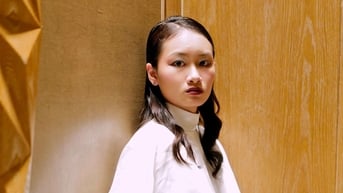 Mẫu Việt 15 tuổi gây ấn tượng trên sàn diễn thời trang quốc tế
