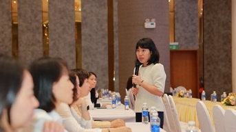 Đối thoại về xây dựng và thực hiện chính sách nữ của Công đoàn ngành