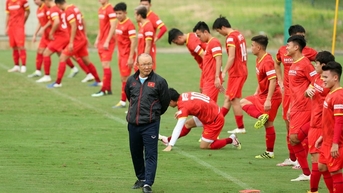 8 ứng viên tiềm năng thay HLV Troussier