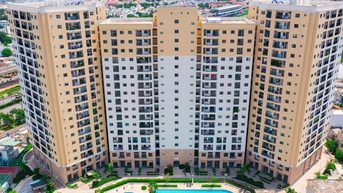 Lãnh đạo lần lượt từ nhiệm, cổ phiếu doanh nghiệp bất động sản vẫn tăng phi mã