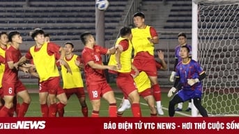 HLV Troussier nhìn ra điểm yếu, tuyển Việt Nam cảnh giác 'đòn tủ' Philippines