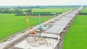 Giải pháp thay thế cát gia tải nền đường trên cao tốc trục ngang miền Tây