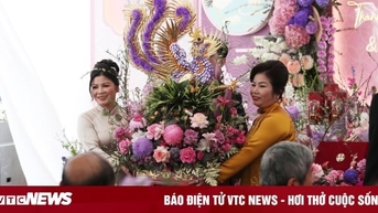 Dàn sao mạng xã hội bưng lễ, Quang Hải đưa tráp long phụng dát vàng vào hỏi vợ