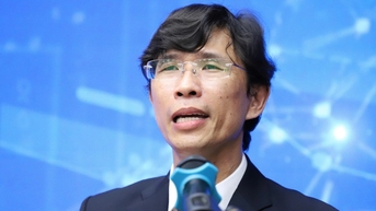 Nguyen Anh Thi 씨는 호치민시 개발 연구소로 근무를 옮겼습니다.