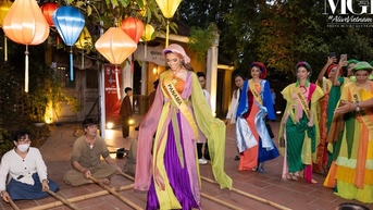 Thí sinh Miss Grand international nhảy sạp cùng khán giả Việt Nam