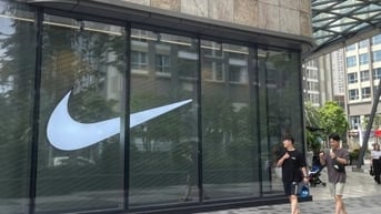 Nike gặp khó với giấy phép lao động nước ngoài tại TP.HCM