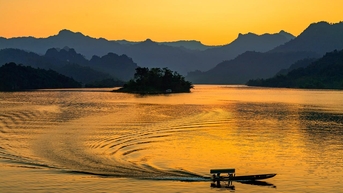 Đất và người xứ Tuyên