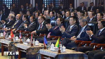 Lãnh đạo các nước dự lễ bế mạc Hội nghị Cấp cao ASEAN lần thứ 44, 45