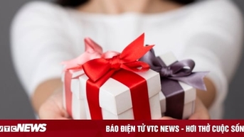 Bị hội phụ huynh cô lập vì không góp tiền mua quà tặng giáo viên ngày 20/11