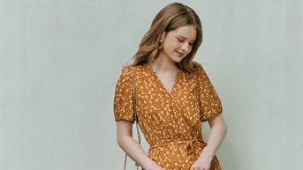 Mặc váy midi, đẹp từ công sở đến dạo phố