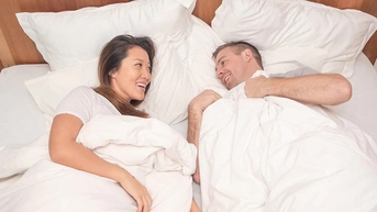 41% cặp vợ chồng thích đắp chăn riêng khi ngủ