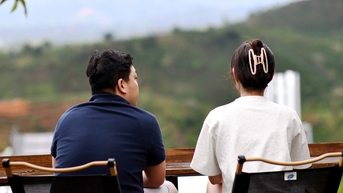 Tình cũ bỗng nhiên xuất hiện, hôn nhân đang nóng thành 'cảm lạnh'