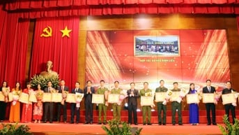 Vinh danh các tác phẩm chính luận xuất sắc về bảo vệ nền tảng tư tưởng của Đảng và Giải Búa liềm vàng 2024