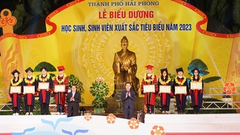 Hải Phòng trích 1,32 tỉ đồng khen thưởng học sinh, sinh viên xuất sắc tiêu biểu