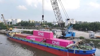 Năm 2024, vận tải thủy tiếp tục tăng trưởng hai con số