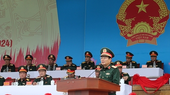 Thượng tướng Nguyễn Tân Cương kiểm tra hợp luyện diễu binh, diễu hành kỷ niệm 70 năm Chiến thắng Điện Biên Phủ