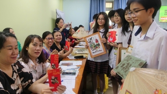 Làm mới dạy môn văn bằng STEM