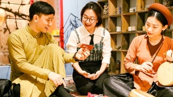 흔들리고 흔들리며 함께