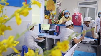 Những người đỡ đẻ đêm giao thừa năm Giáp Thìn 2024