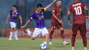 Văn Quyết, Tiến Linh ấn tượng trái bóng mới của V-League