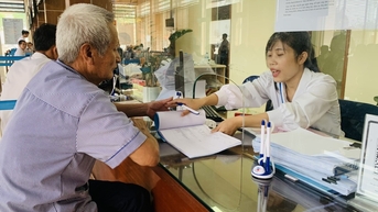 Luật Thủ đô (sửa đổi) quy định thu nhập tăng thêm của công chức, viên chức
