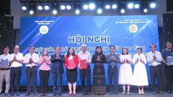 Hai tỉnh Khánh Hòa và Đắk Lắk liên kết hợp tác về du lịch ở 5 lĩnh vực