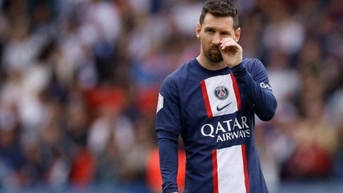 Messi khó trở lại Barca; Ronaldo rời Al-Nassr