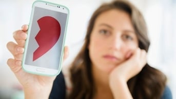 Vì sao Gen Z ngày càng hờ hững với hẹn hò online?
