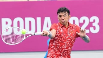 Tay vợt Lý Hoàng Nam phải chữa bệnh dạ dày