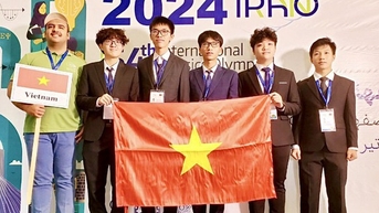 Hai huy chương vàng Olympic vật lý quốc tế đều thuộc về học sinh Bắc Giang