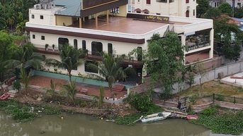Cách chức chủ tịch xã vì để nhà hàng 'mọc' trên đất nông nghiệp