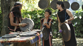ថែរក្សា និងបង្រៀនវប្បធម៌គងដល់យុវជន