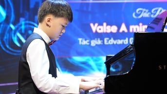 Chỉ có quý tộc, người giàu mới chơi piano?