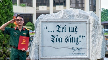 Chàng trung úy tốt nghiệp thạc sĩ xuất sắc tại Nga với GPA gần tuyệt đối
