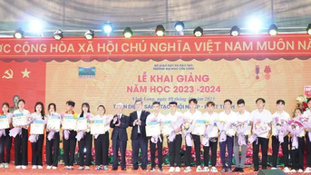 Trường ĐH Cửu Long trao học bổng cho tân sinh viên gần 4,4 tỉ đồng