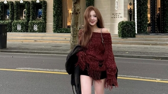 ‘Cơn sốt’ sắc đen đỏ xâm chiếm mùa lễ hội