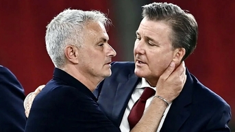 Mourinho: 'Tôi bị kẻ không hiểu bóng đá sa thải'