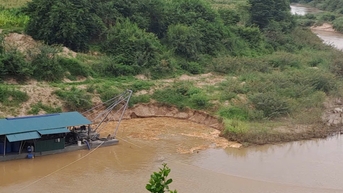 Buộc doanh nghiệp ‘mới có chủ trương đã ào ào khai thác cát’ phải hoàn thiện thủ tục