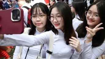 Con nghỉ Tết 11 ngày, nhiều phụ huynh TPHCM xin cho nghỉ đủ... 2 tuần