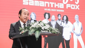 많은 월드 뮤직 레전드들이 달랏에 와서 공연을 합니다.