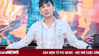 Sống đơn giản, thích mặc áo thun, quần đùi vào bếp