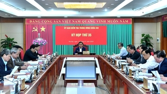 Đề nghị xem xét trách nhiệm, xử lý kỷ luật một Ủy viên Bộ Chính trị và hai nguyên Ủy viên TW Đảng