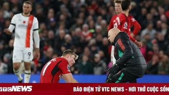 Thắng chật vật đối thủ yếu, Man Utd tổn thất nặng nề