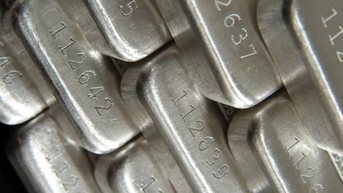 Bạc giảm nhẹ phiên cuối tuần