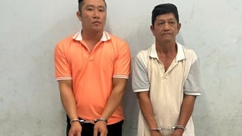 Cha vợ và con rể bị bắt khẩn cấp