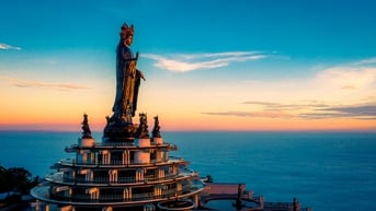 Khám phá thế giới Phật giáo kỳ diệu trên đỉnh núi Bà Đen Tây Ninh