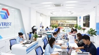 Vì sao một công ty bất ngờ thay tổng giám đốc?