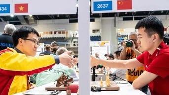 Lê Quang Liêm đánh bại 'vua cờ' Trung Quốc, Việt Nam lên hạng nhì Olympiad
